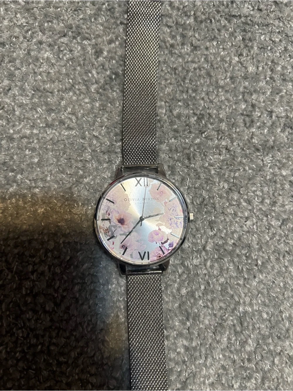 OLIVIA BURTON delicate floral
